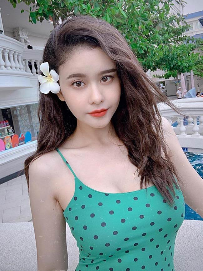 Hậu ly hôn, Trương Quỳnh Anh, Anh Thư mặc táo bạo hết phần thiên hạ-3