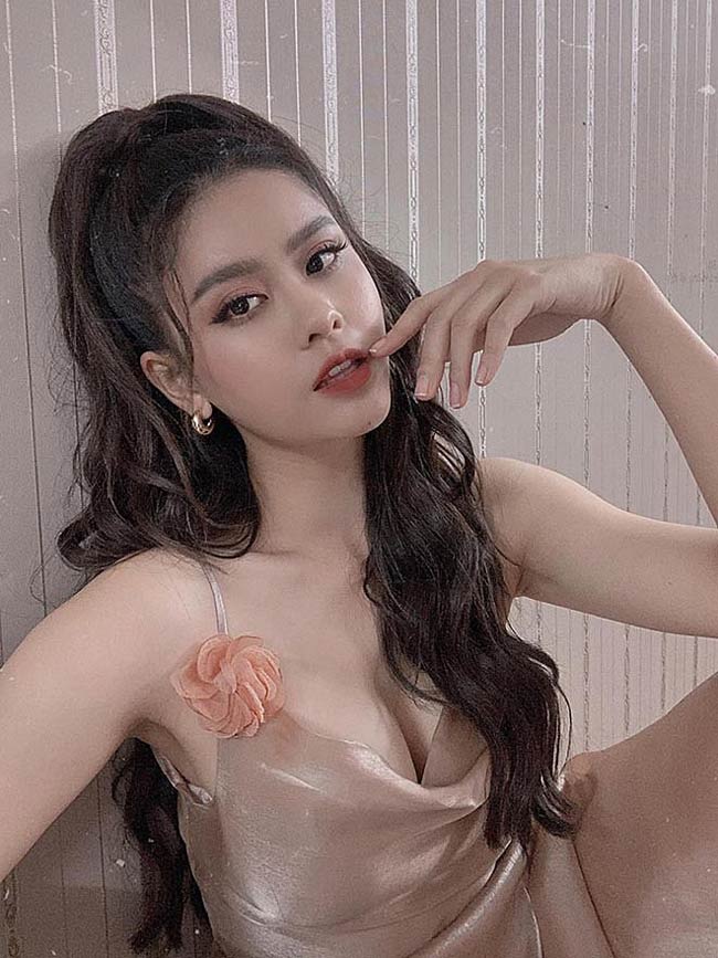 Hậu ly hôn, Trương Quỳnh Anh, Anh Thư mặc táo bạo hết phần thiên hạ-11