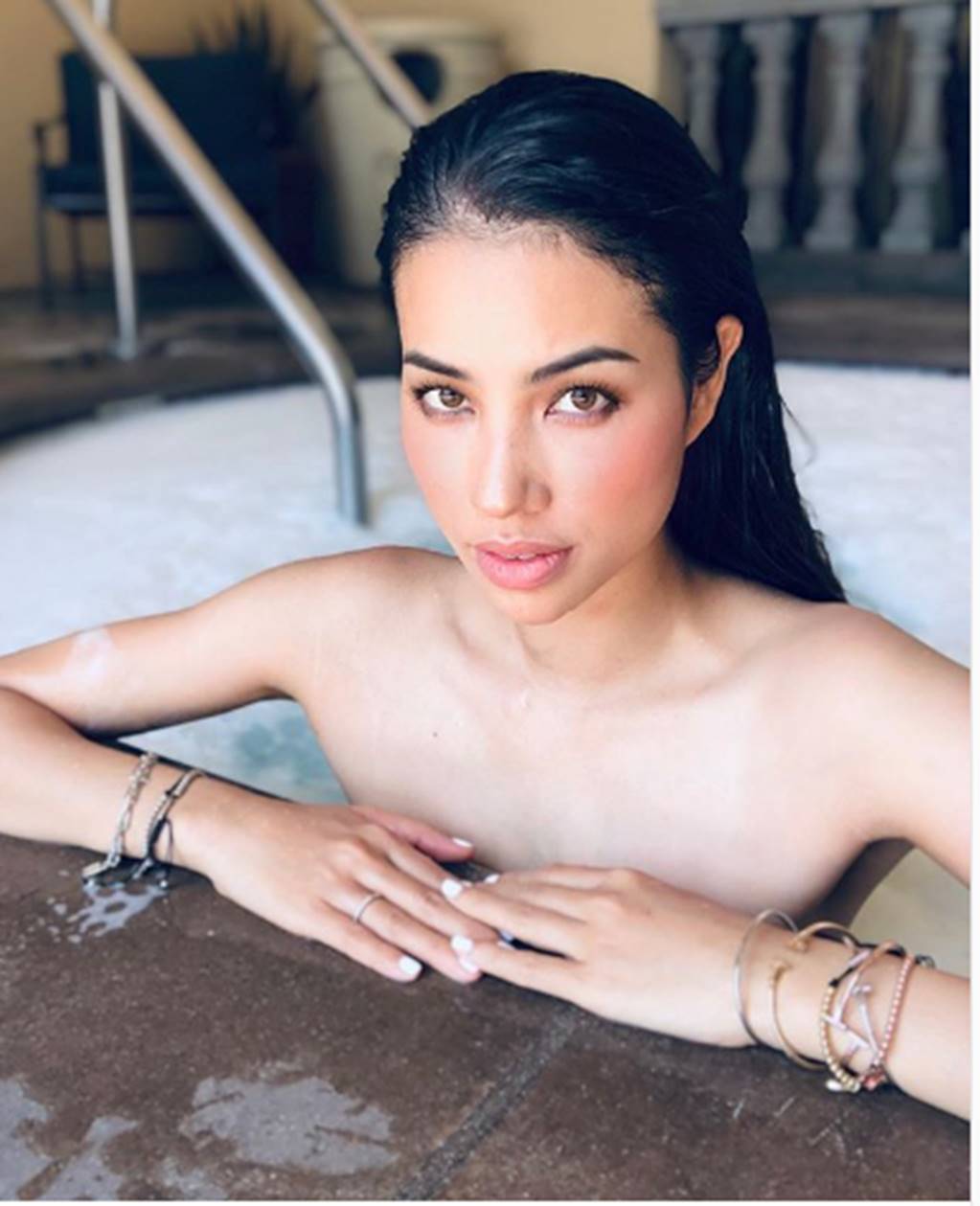 Phạm Hương gợi cảm hút mắt, Huyền My xinh đẹp tựa nữ thần-1