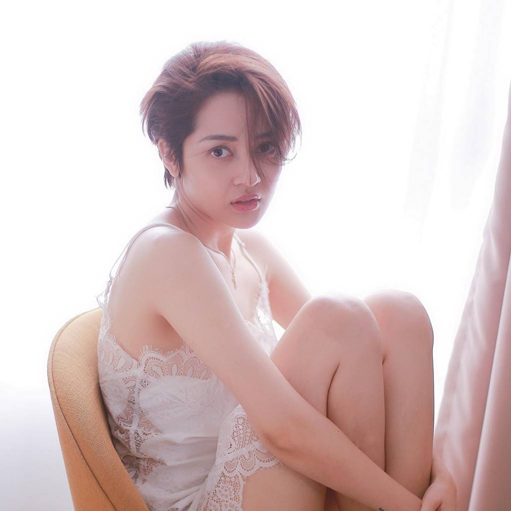 Phạm Hương gợi cảm hút mắt, Huyền My xinh đẹp tựa nữ thần-7