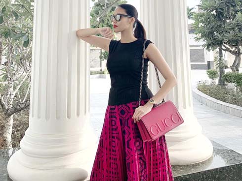 Trong khi Lan Khuê mải giấu bụng bầu, 2 người đẹp này lại chẳng ngán quẩy đồ bó sát, khoe bụng tròn căng-4