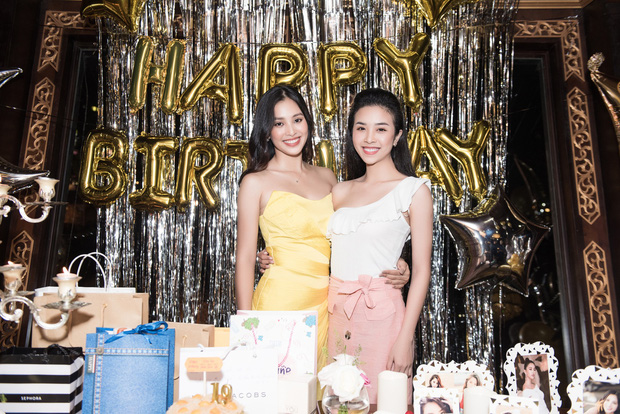 Ngắm nhan sắc của Tiểu Vy trong tiệc sinh nhật tròn 19, rạng rỡ đọ dáng cùng dàn mỹ nhân Vbiz-9