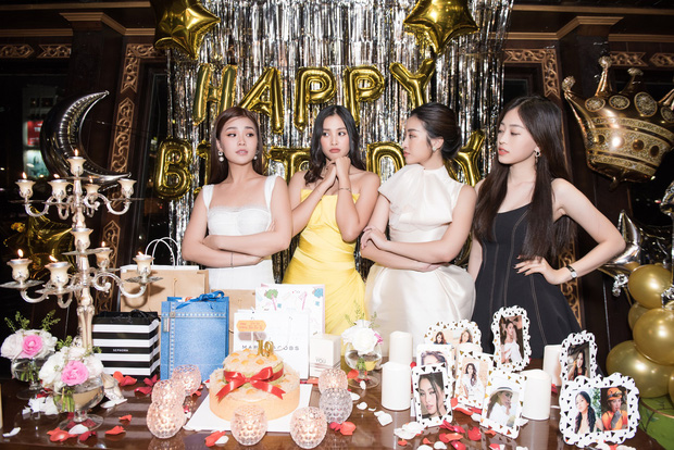 Ngắm nhan sắc của Tiểu Vy trong tiệc sinh nhật tròn 19, rạng rỡ đọ dáng cùng dàn mỹ nhân Vbiz-10