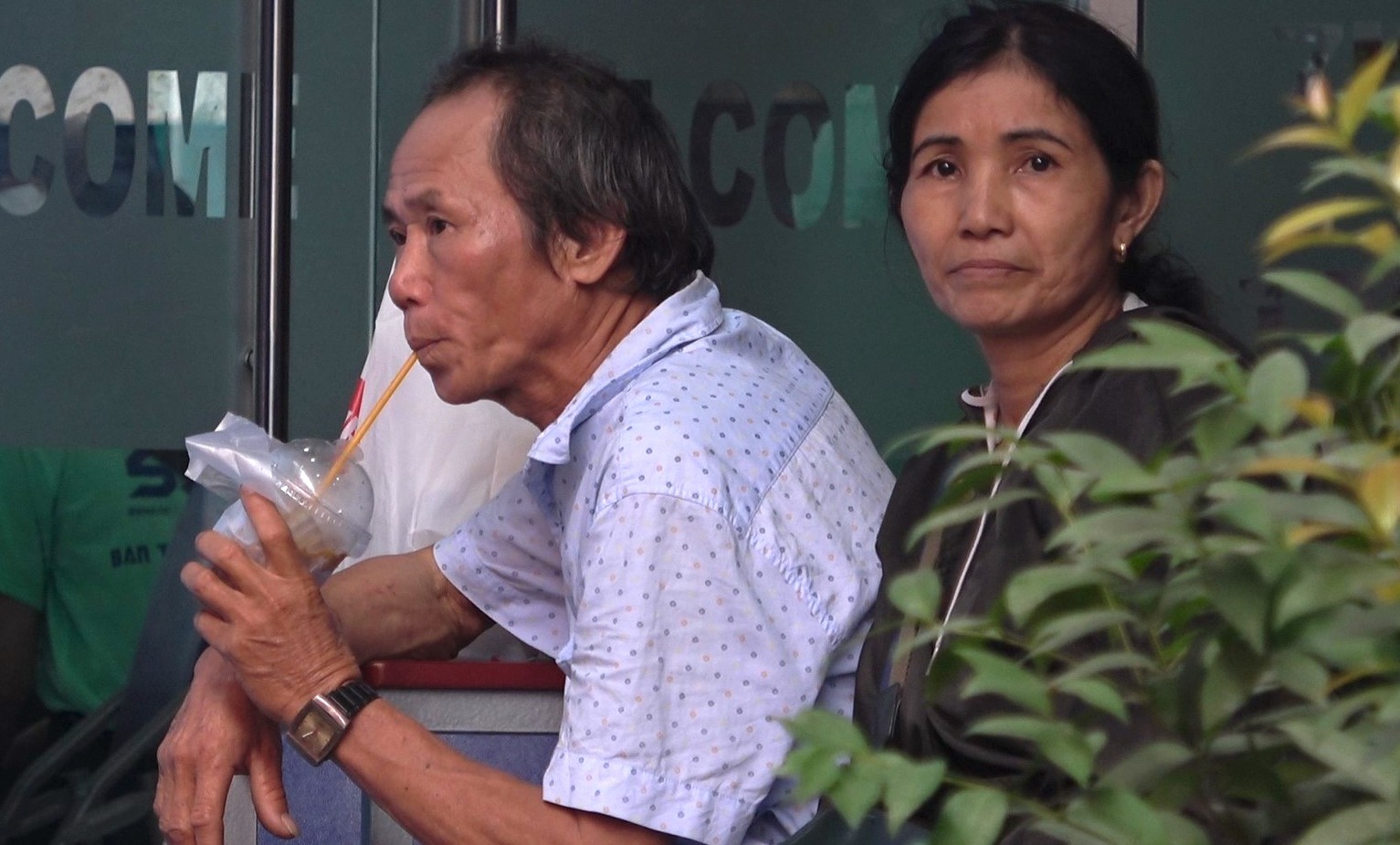 Nhớ nhà khóc tới phát ốm, tân sinh viên xin rút hồ sơ về quê-1