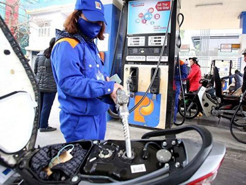 Cho 50 chục, kiểu đổ xăng dễ bị rút ruột mất tiền oan mà không biết-2