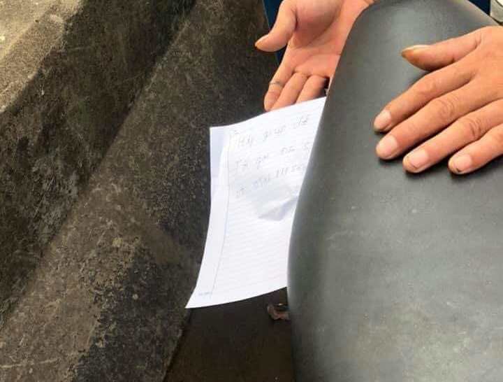 Cô gái lên cầu Hồ để lại lời nhắn gọi vào số điện thoại rồi bất ngờ nhảy xuống sông tự tử-1