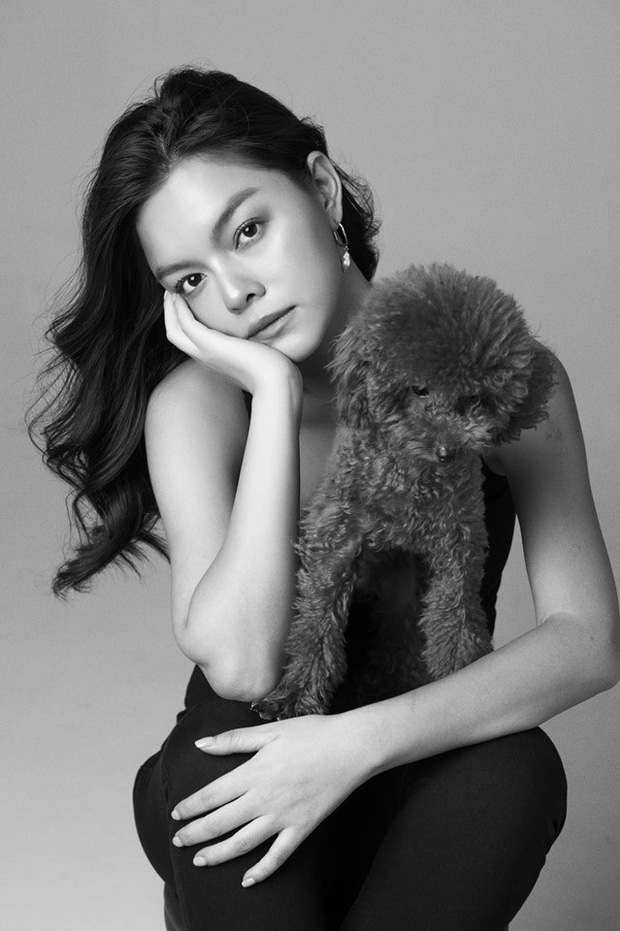 Phạm Quỳnh Anh ngày càng xinh đẹp và gợi cảm, tung bộ ảnh đơn sắc mừng tuổi 35 mà ngỡ 25-4