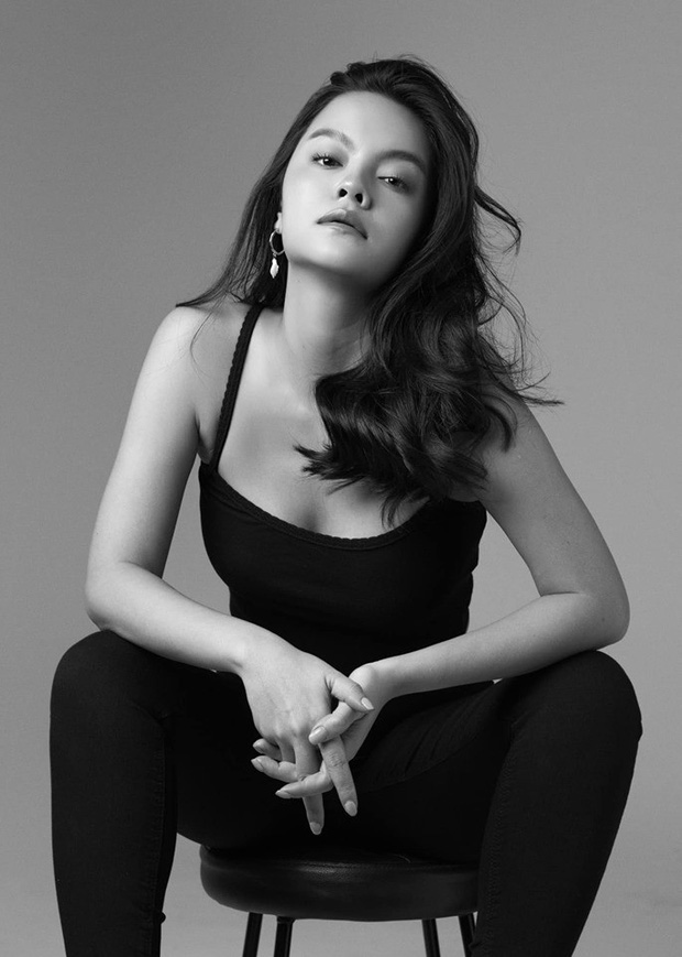Phạm Quỳnh Anh ngày càng xinh đẹp và gợi cảm, tung bộ ảnh đơn sắc mừng tuổi 35 mà ngỡ 25-1