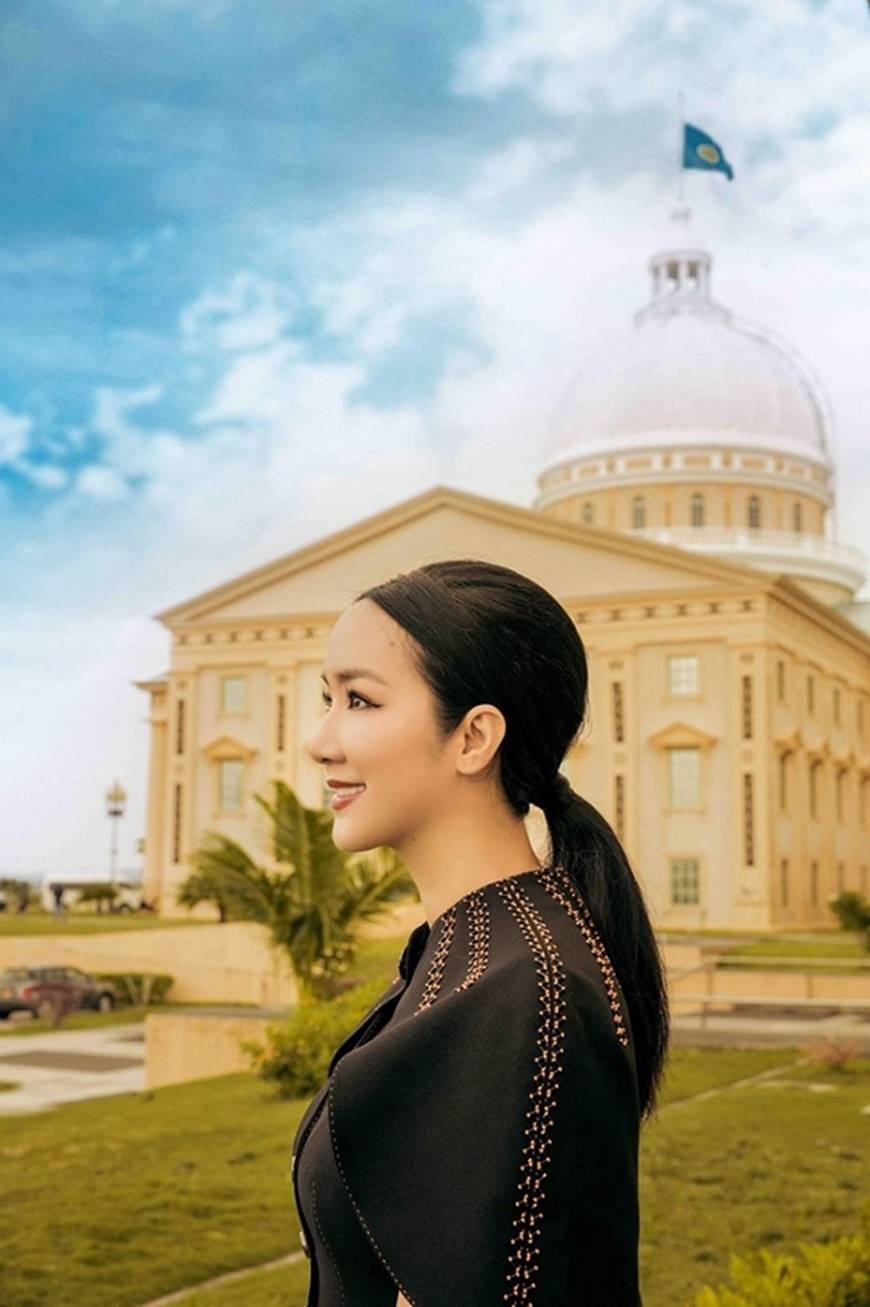 Hoa hậu Đền Hùng Giáng My toát lên phẩm chất quý cô khi dạo bước ở phủ tổng thống Palau-2