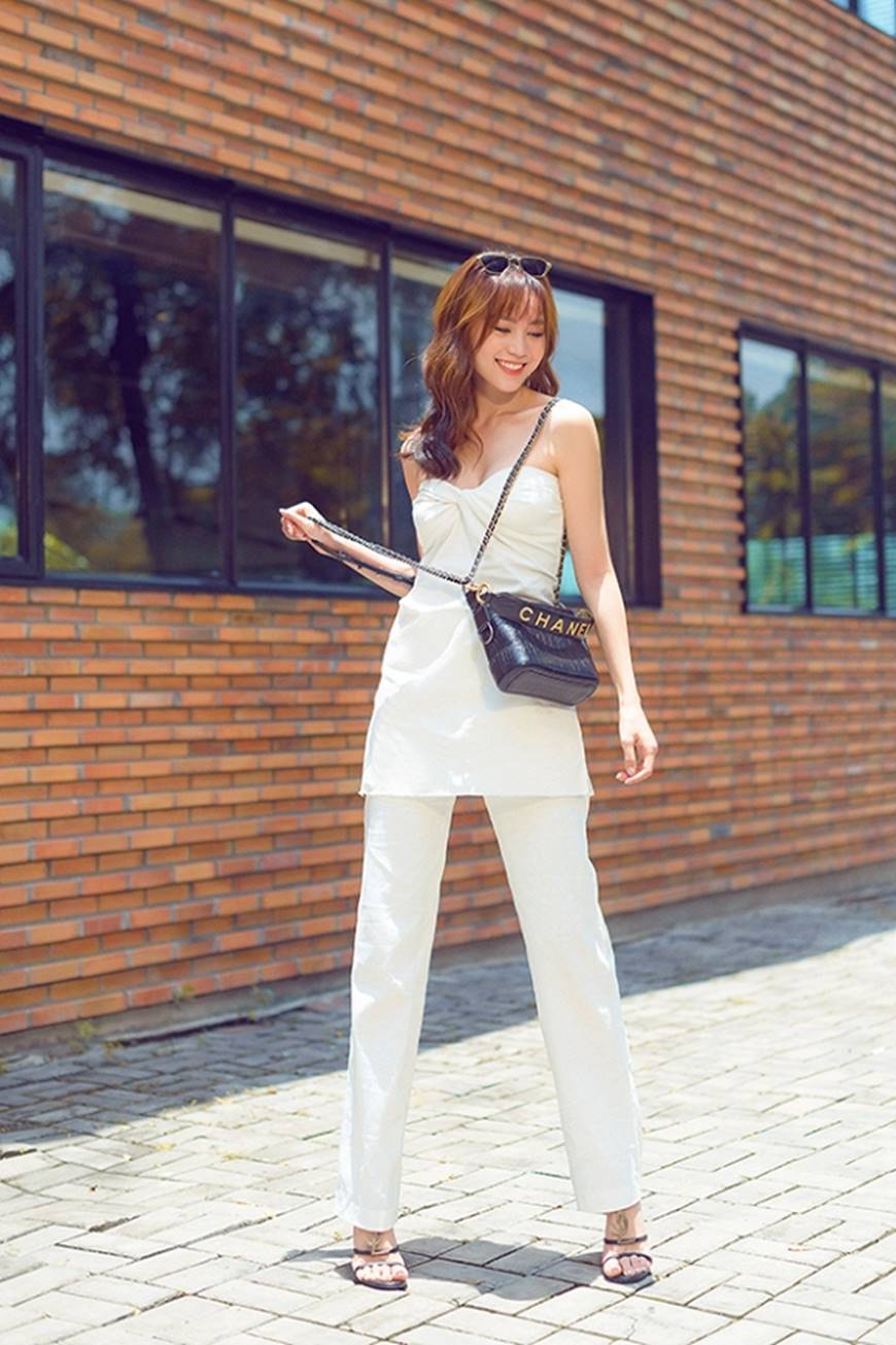 Mặc đầm dạ hội thì đẹp xuất sắc, đến lúc Ninh Dương Lan Ngọc khoe street style thì dân tình càng mê mệt hơn-1