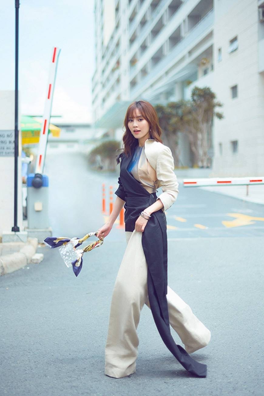 Mặc đầm dạ hội thì đẹp xuất sắc, đến lúc Ninh Dương Lan Ngọc khoe street style thì dân tình càng mê mệt hơn-12