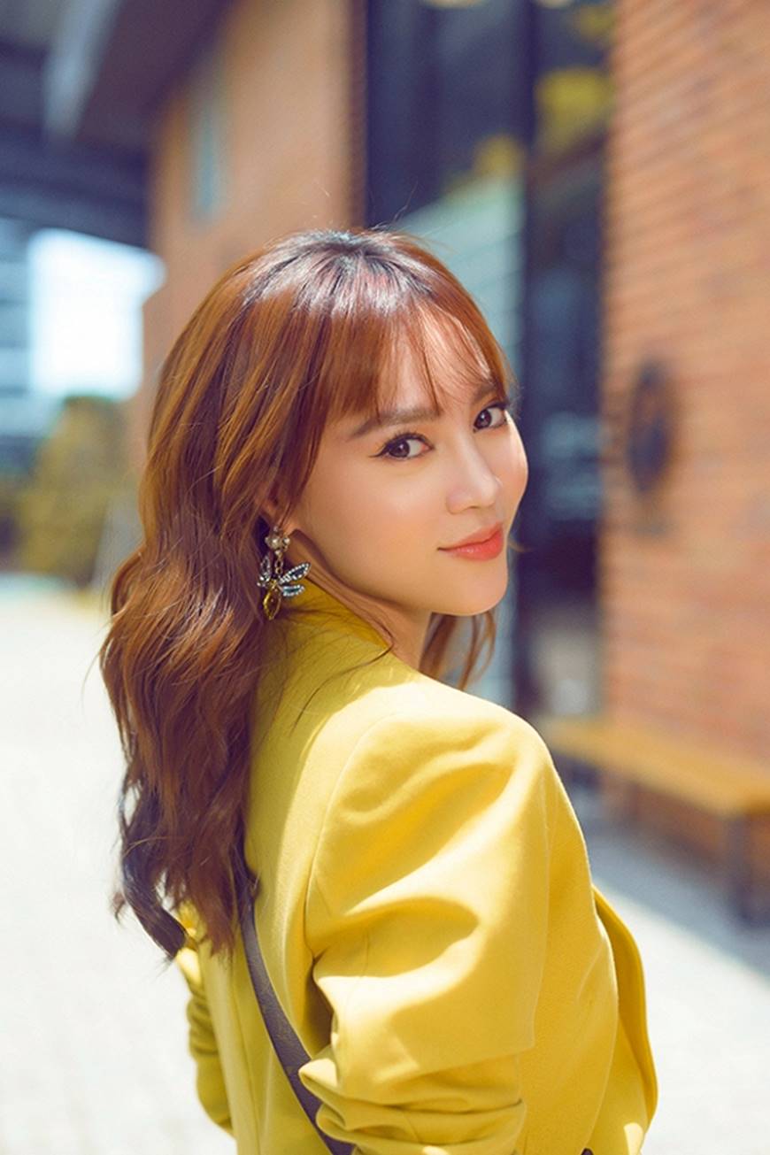 Mặc đầm dạ hội thì đẹp xuất sắc, đến lúc Ninh Dương Lan Ngọc khoe street style thì dân tình càng mê mệt hơn-5