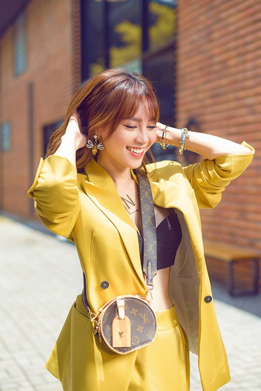 Mặc đầm dạ hội thì đẹp xuất sắc, đến lúc Ninh Dương Lan Ngọc khoe street style thì dân tình càng mê mệt hơn-7