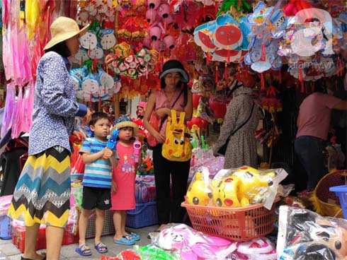 Trung thu năm nay đồ chơi truyền thống lên ngôi, tiêu thụ gấp đôi so với đồ chơi ngoại nhập-11