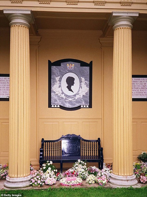 Nhằm cứu vãn hình ảnh trong lòng công chúng, vợ chồng Meghan Markle tung ra chiêu trò mới nhưng bị phản đối dữ dội vì động chạm đến Công nương Diana-1