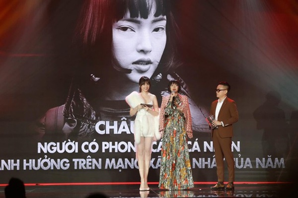 Nói tiếng Việt không sõi, Hari Won có xứng làm MC?-1