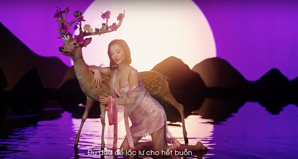 Bích Phương gây tranh cãi khi mặc hở hang đọc thơ lục bát, tạo liên tưởng nhạy cảm với tên MV mới-2