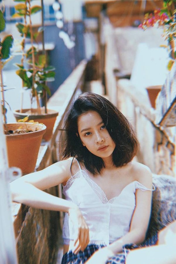 Chi Pu thật can đảm khi tiên phong với xu hướng đầu bù tóc rối” đầy lạ lẫm-2