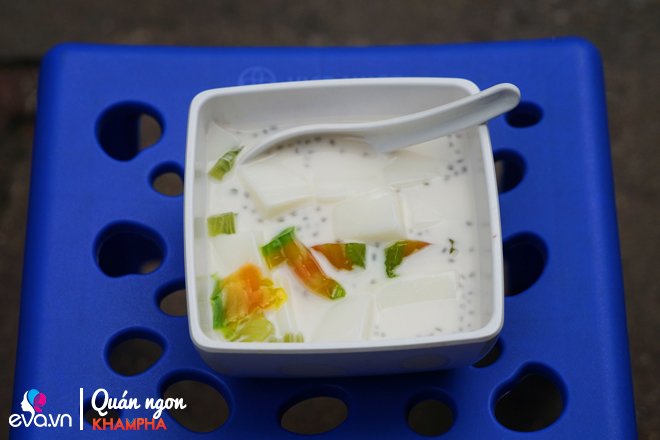 Quán chè sương sa 9 tầng mây đặc biệt, 30 năm khách nào không ăn hết là chủ quán hỏi-3