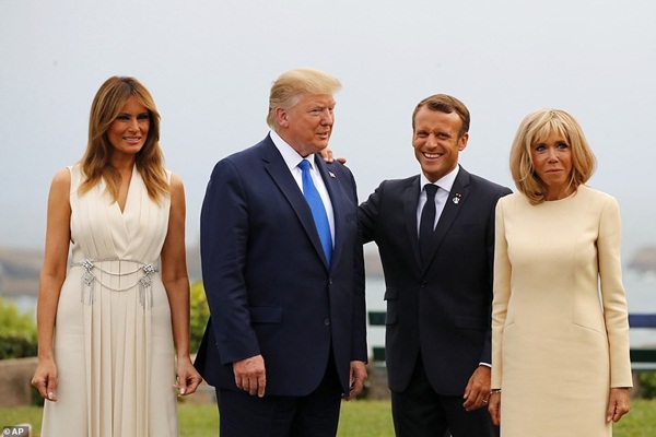 Đọ sắc cùng Đệ nhất phu nhân Mỹ, vợ Tổng thống Pháp tự tin rạng ngời, không hề bị lép vế nhờ chi tiết tinh tế này-1