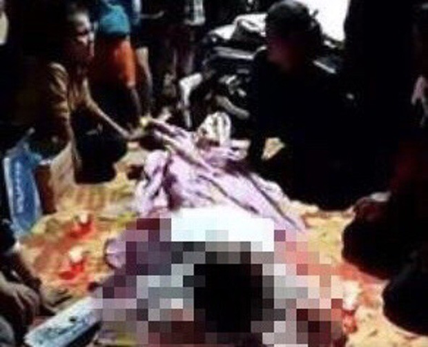 Người nhà mang thi thể thanh niên ở Đắk Nông bị TNGT  để giữa đường, gây rối trật tự-1