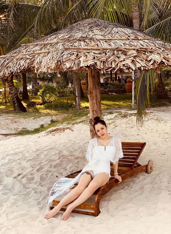 2 nữ MC mê ăn vận phóng khoáng, có người từng gắn liền với U23 Việt Nam-2