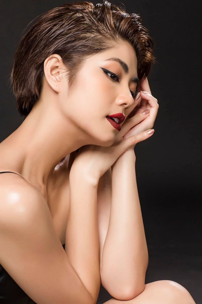 Vợ cũ và bạn gái tin đồn của Tim mỗi người một vẻ gợi cảm, ít ai sánh bằng-15