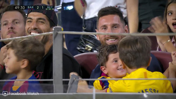 Messi phấn khích ra mặt khi chứng kiến người đóng thế mình lập cú đúp giải cứu Barca-6