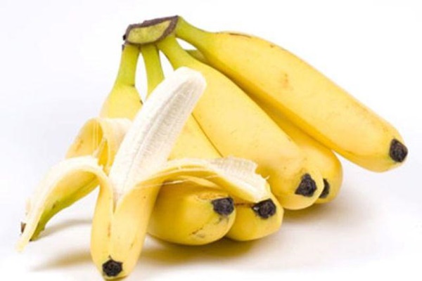 Ai cũng nghĩ uống trà, ăn chuối khi đói hại dạ dày nhưng đây mới là thực phẩm cần tránh-3