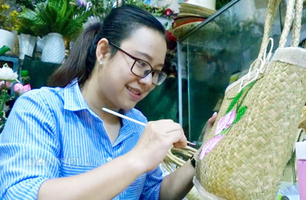 Bộ sưu tập túi xách thời trang khủng từ cỏ dại của 8X Đồng Tháp-5