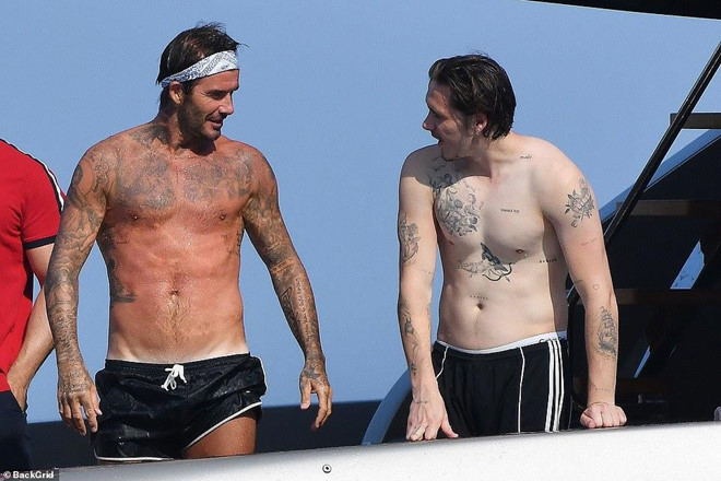 David Beckham không ngừng ôm ấp, khóa môi vợ trên du thuyền-4