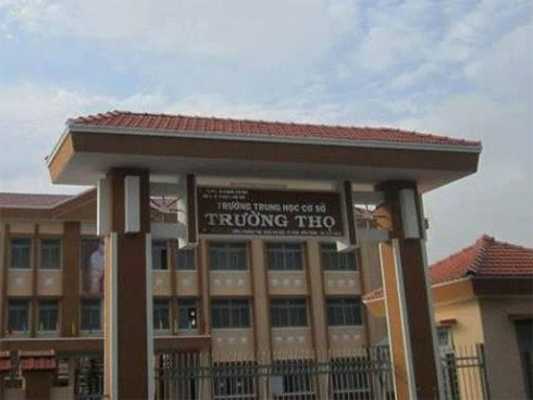 Vấp ngã ở bậc thang lên xuống, học sinh lớp 3 tử vong-2