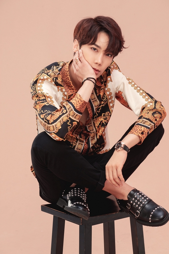 Hari Won khoe ảnh tình tứ bên bạn diễn Park Jung Min-2