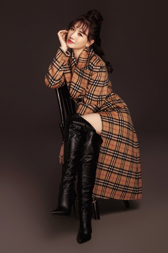 Hari Won khoe ảnh tình tứ bên bạn diễn Park Jung Min-7