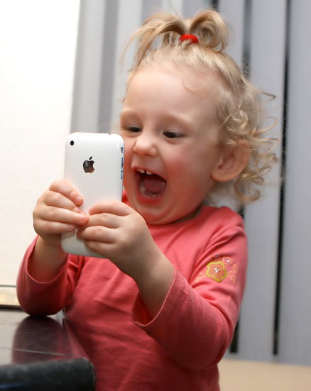 Chuyên gia cảnh báo: Nghiện điện thoại ở trẻ cũng tương tự nghiện ma túy, cha mẹ có thể ngăn chặn bằng hành động cực đơn giản-6