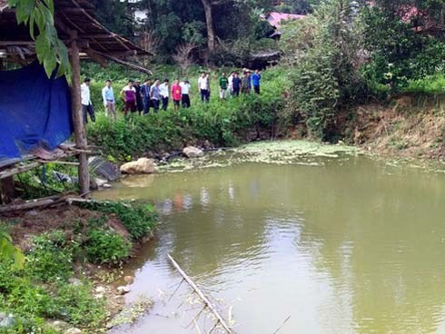 Sau buổi đầu tiên nhập học, 3 cháu nhỏ đuối nước thương tâm khi trốn bố mẹ đi tắm ao
