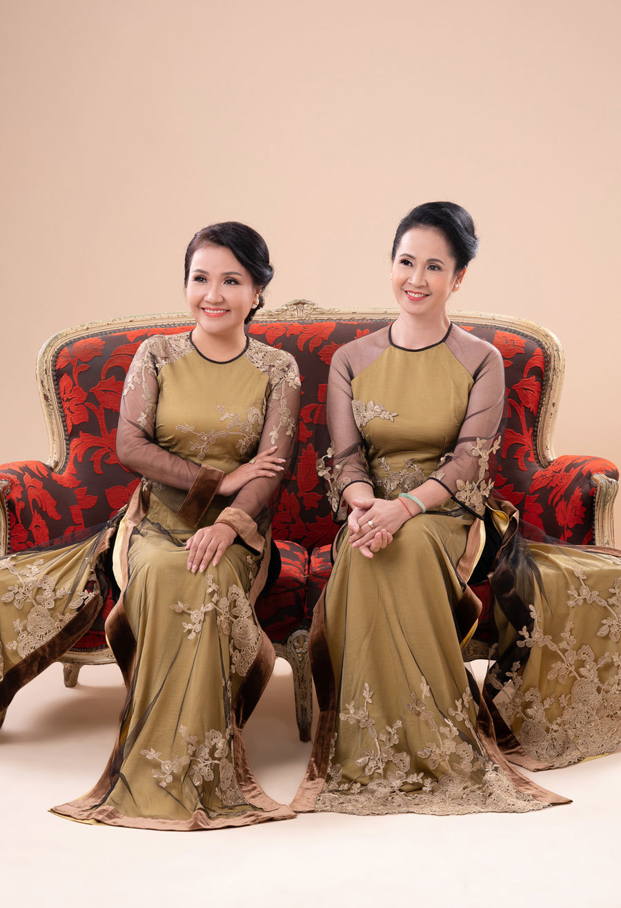 2 mẹ chồng quốc dân trên màn ảnh mặc áo dài kết tình thông gia-7