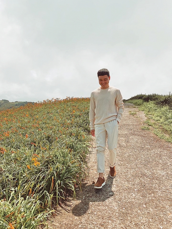 Quang Vinh điển trai, đi ngắm hoa kim châm ở Đài Loan-4