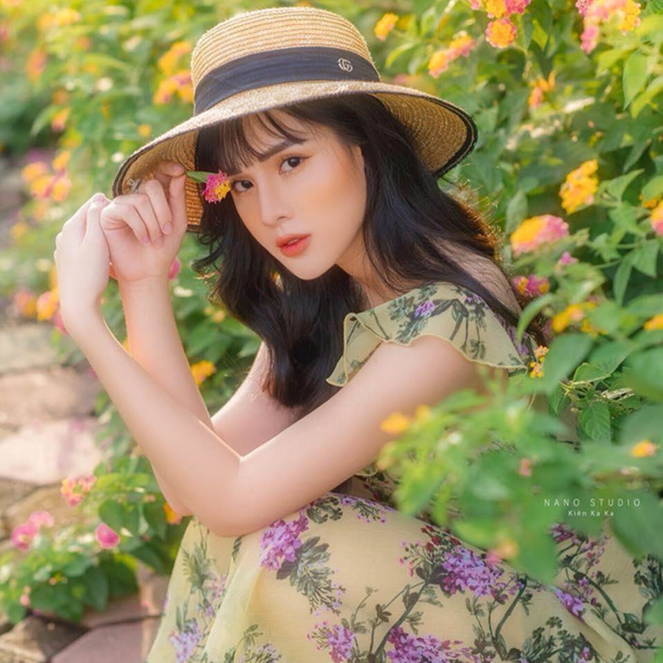 Bạn gái cầu thủ Trọng Đại thích diện váy áo khoe body nóng bỏng-1