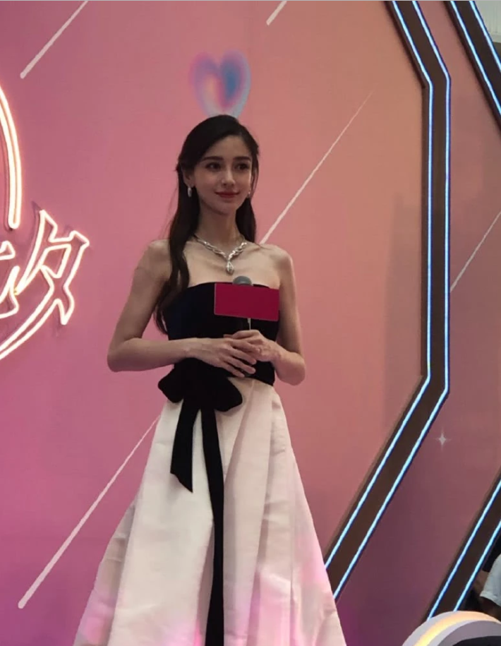 Vừa bị chê gầy trơ xương thiếu sức sống, Angela Baby lấy lại phong độ với bộ ảnh đẹp không góc chết-1