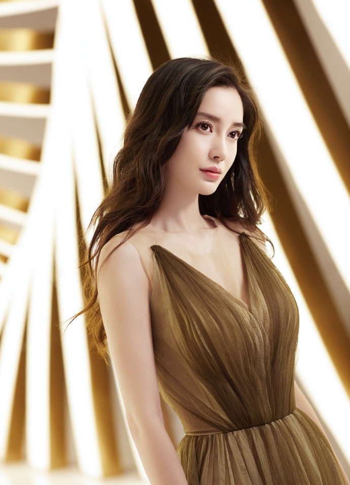 Vừa bị chê gầy trơ xương thiếu sức sống, Angela Baby lấy lại phong độ với bộ ảnh đẹp không góc chết-7