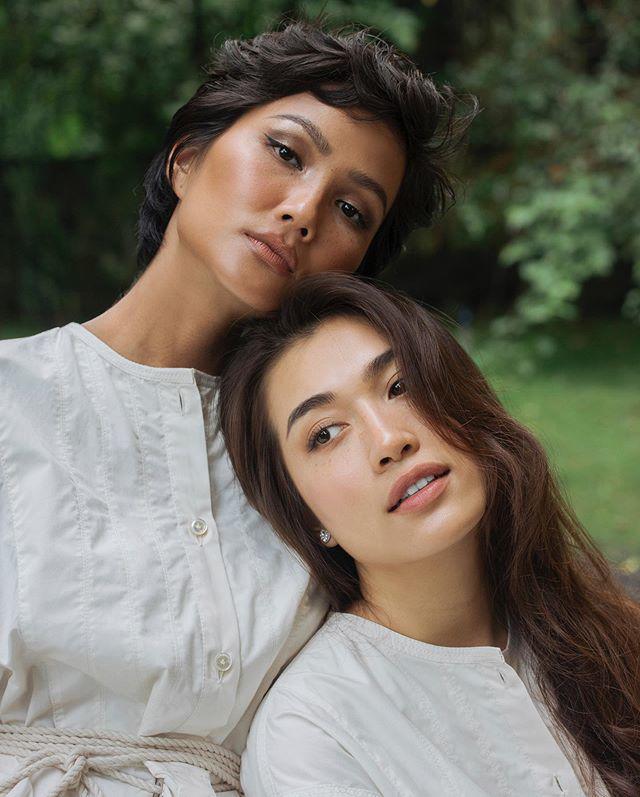 Khoe mặt mộc sương sương”, H’Hen Niê lại gây chú ý vì kiểu makeup tàn nhang giả cực tây-5