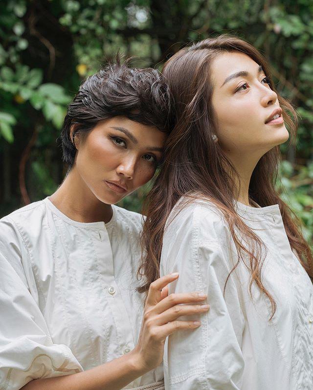 Khoe mặt mộc sương sương”, H’Hen Niê lại gây chú ý vì kiểu makeup tàn nhang giả cực tây-6