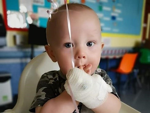 Bé trai 9 tháng tuổi đã bị ung thư tinh hoàn: Cảnh báo của người mẹ mà bất kì ai có con trai cũng không nên bỏ qua