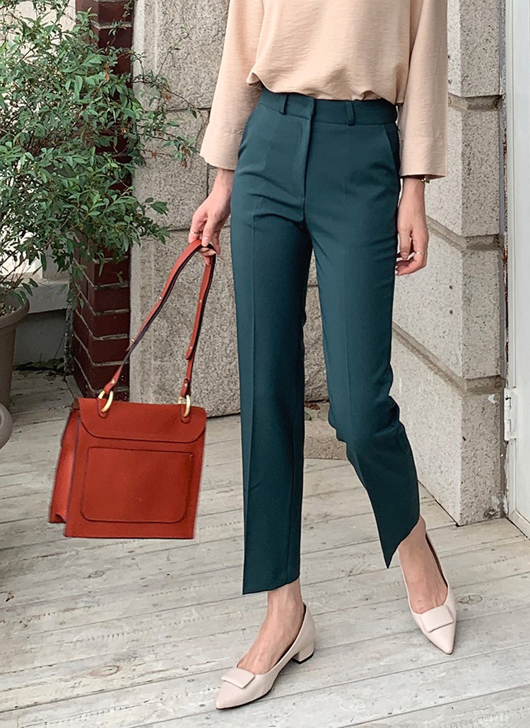 Không ghim ngay tiếc đứt ruột: 4 combo quần + giày dép giúp chị em hack dáng cao, thậm chí kéo chân dài đến nách-12