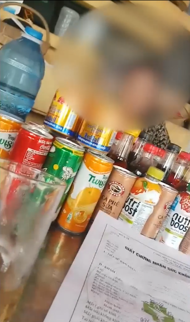 Giấy khám sức khoẻ bán la liệt, Thượng đế không cần nhấc chân ra bệnh viện cũng có sức khoẻ đủ chuẩn đi làm-7