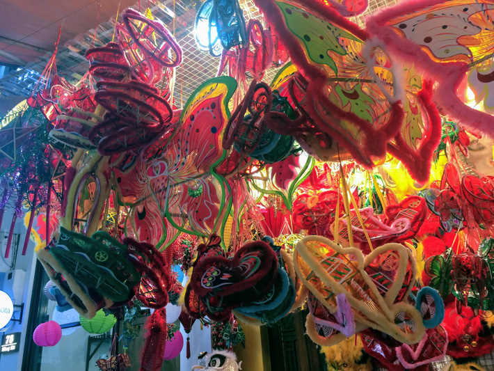 Trung thu năm nay đồ chơi truyền thống lên ngôi, tiêu thụ gấp đôi so với đồ chơi ngoại nhập-3