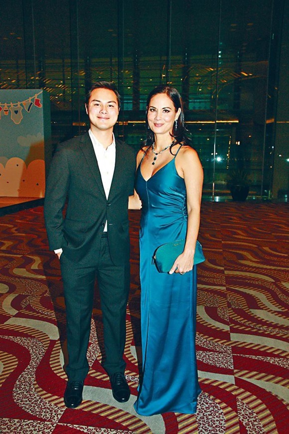 Không ngờ tỷ phú Hong Kong từng có 10.000 người tình lại điêu đứng vì người phụ nữ gốc Việt và cuộc hôn nhân trị giá gần 10 triệu USD-5