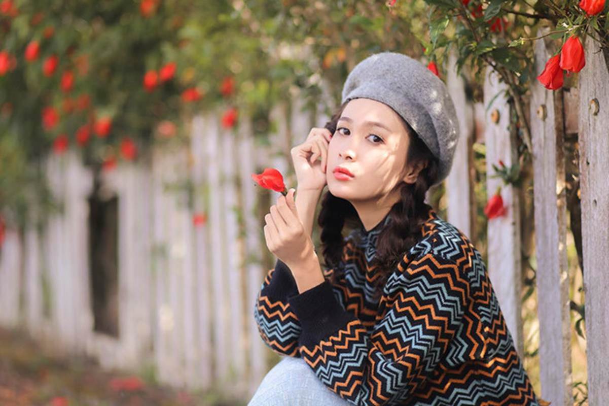 3 giảng viên nổi tiếng trên mạng với ngoại hình không kém hot girl-7