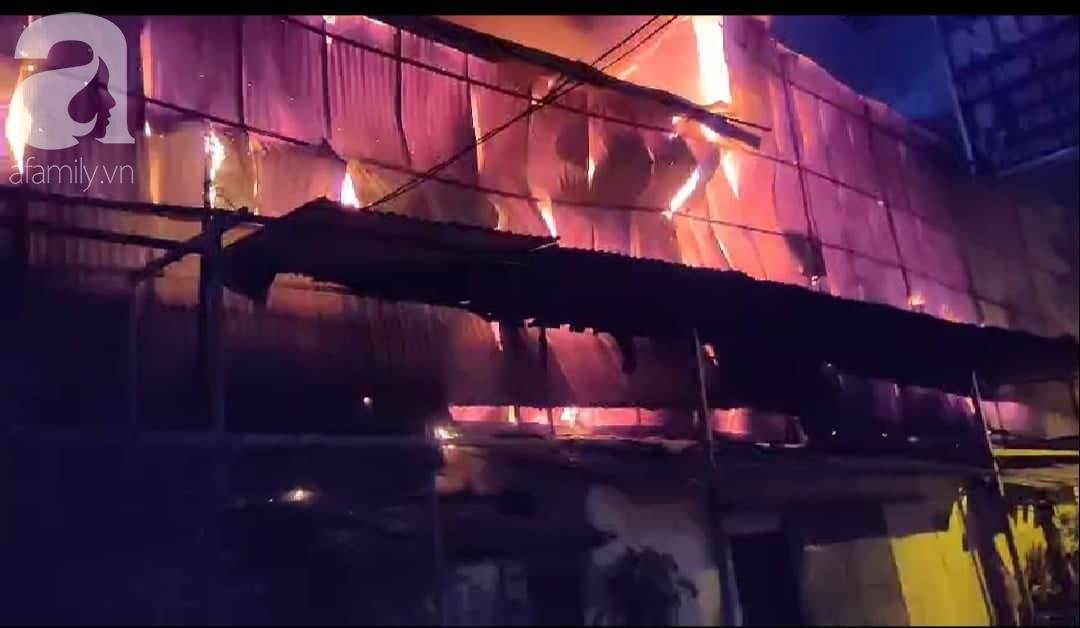 Hà Nội: Đang cháy lớn tại ngõ Khương Đình, hàng trăm người dân tháo chạy tán loạn-14